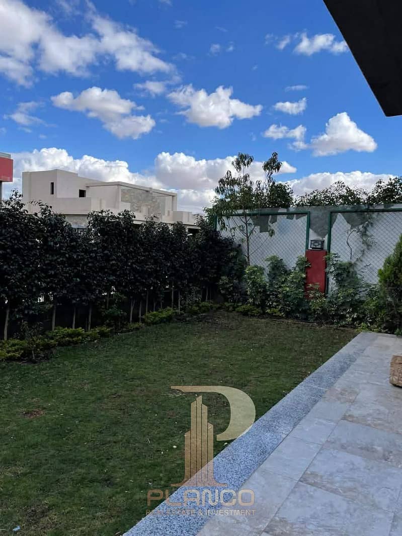 20 b447054e-fd67-447f-8582-93b3db41f4a8. jpg