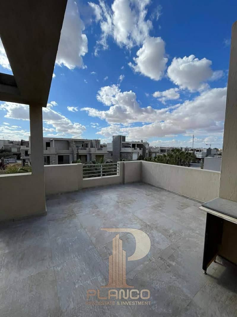 22 f3defe4c-819b-4e70-a77d-d5dd5fffe70e. jpg