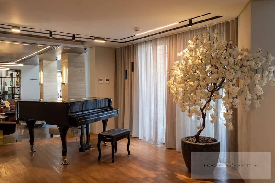 2 5c85e33b-ab58-4161-8777-a035ccf4f641. jpeg