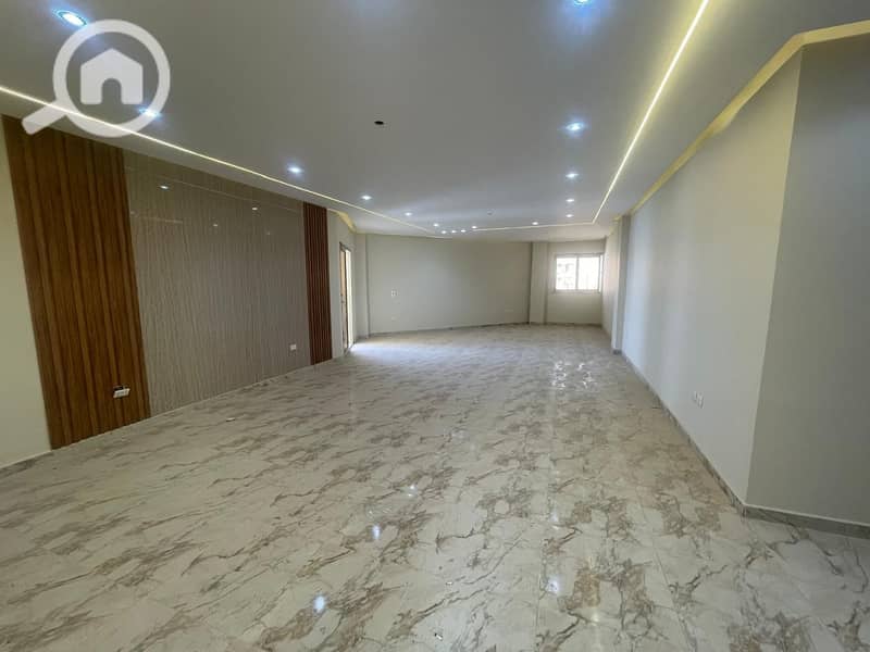 2 5b8b230b-76cb-49d6-996d-ad508fff15f8. jpeg