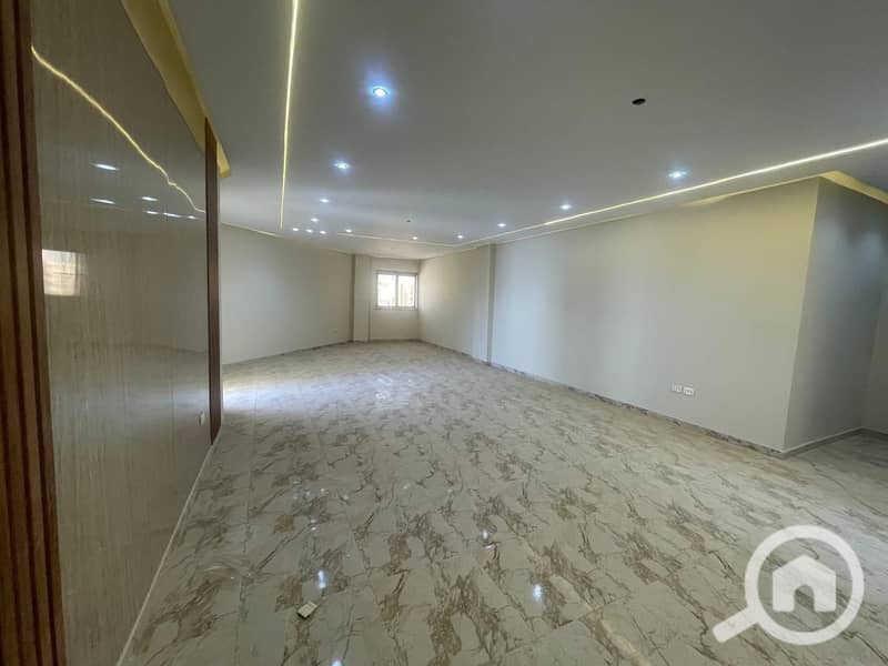 3 2f0f4b03-d867-43f1-b193-f1196bd2d55d. jpeg