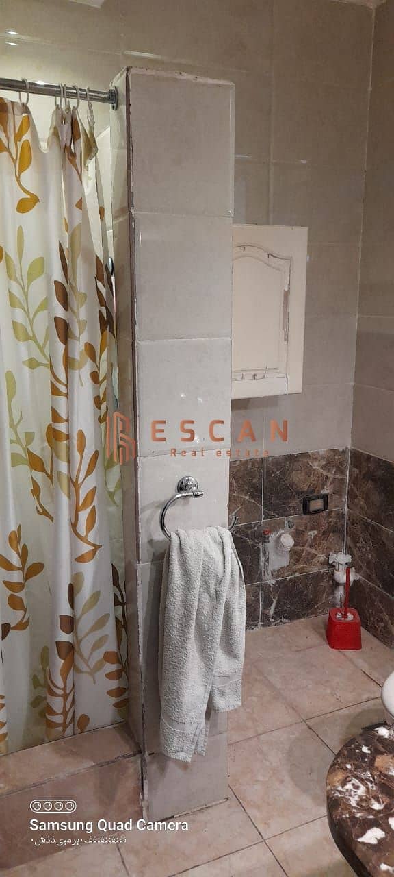 8 U352435 (12). jpeg