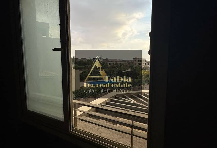 14 9a8ee401-3d5d-4d9e-91bb-ca40f142f09e. jpg