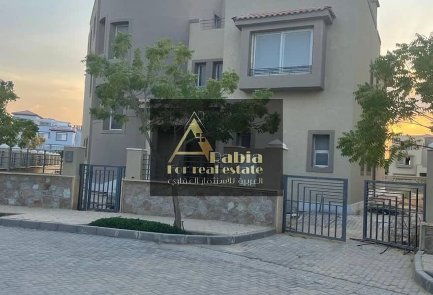 4 d06b7cbb-1226-4b12-991f-66621f09a1be. jpeg