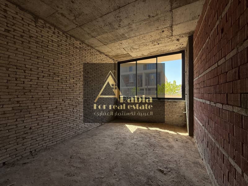 2 WhatsApp Image 2025-09-30 at 3.18. 56 PM. jpeg