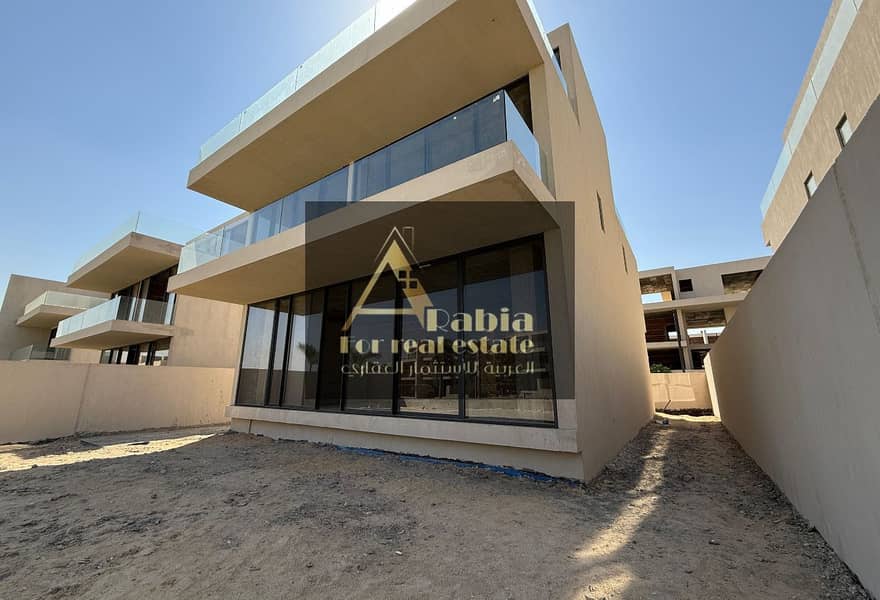 18 0ba7fac0-868c-4d9c-ab34-66703d1e0aea. jpg