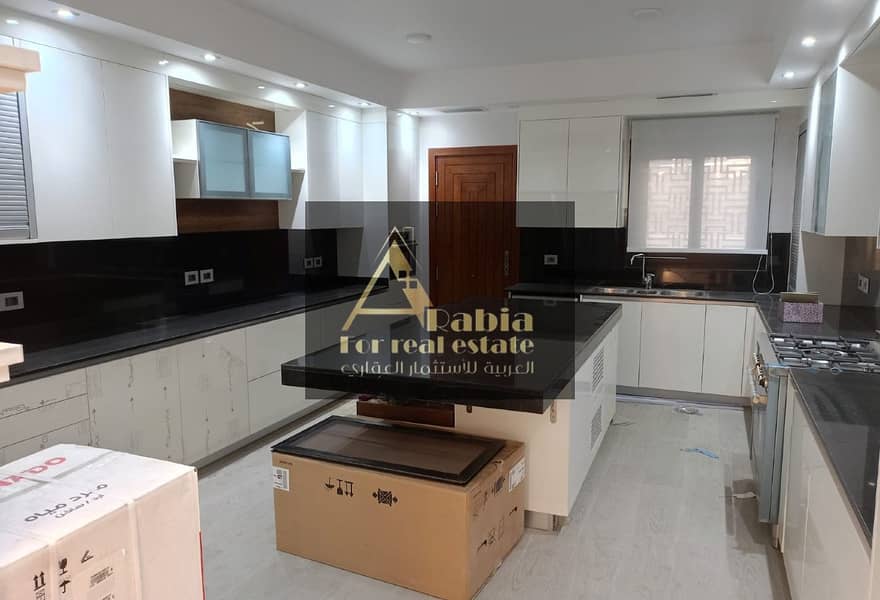 13 9b8c5957-d380-45bd-9b75-e683129ad3d1. jpg