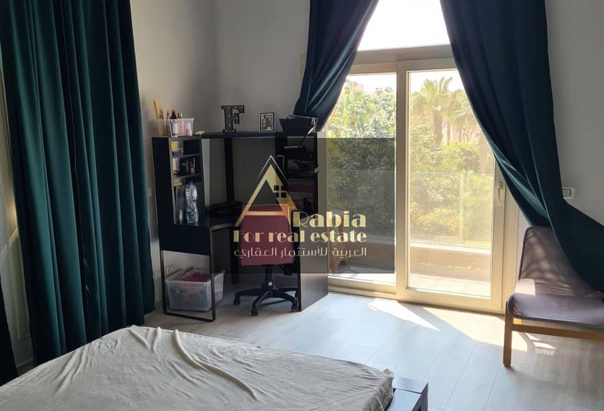 10 cad33440-1dd3-463b-817b-bcc1be856ea0. jpg