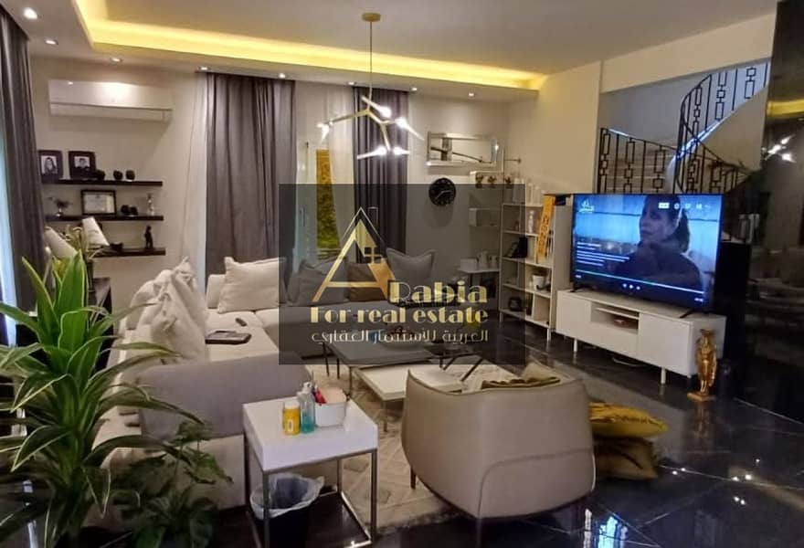 10 b605ce08-37bd-4cf5-960a-13165e1b83e5. jpg