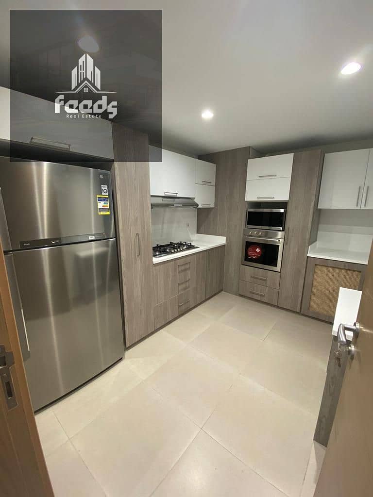 7 e13e09b9-8657-43ee-90a3-2abd239357b1. jpg