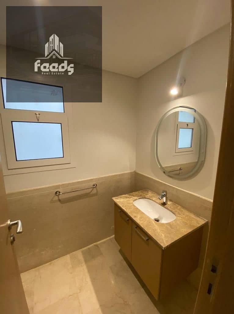 10 685b9266-fbaa-44ec-9391-20d1b9585741. jpg