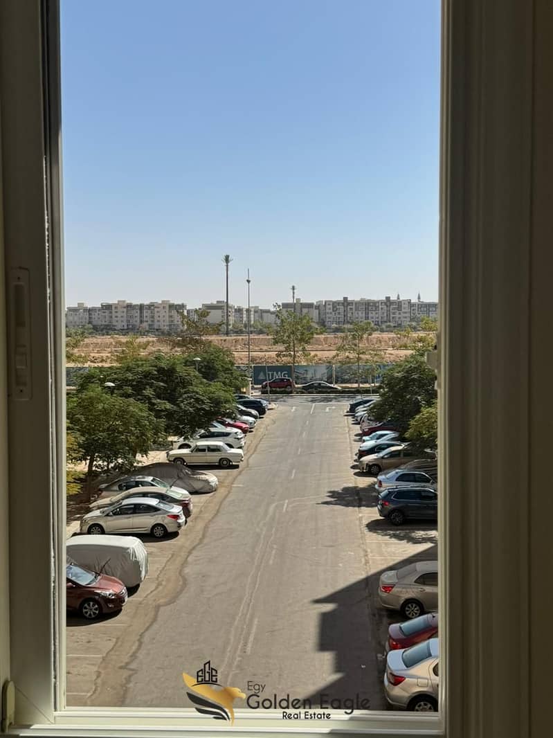 15 WhatsApp Image 2025-10-26 at 15.58. 43_a84f1891. jpg