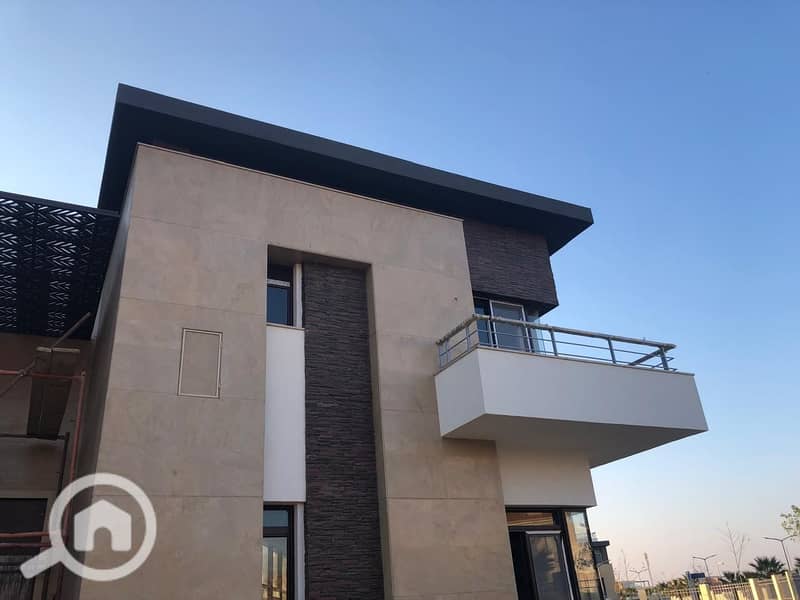 10 WhatsApp Image 2025-10-24 at 2.26. 20 PM. jpeg