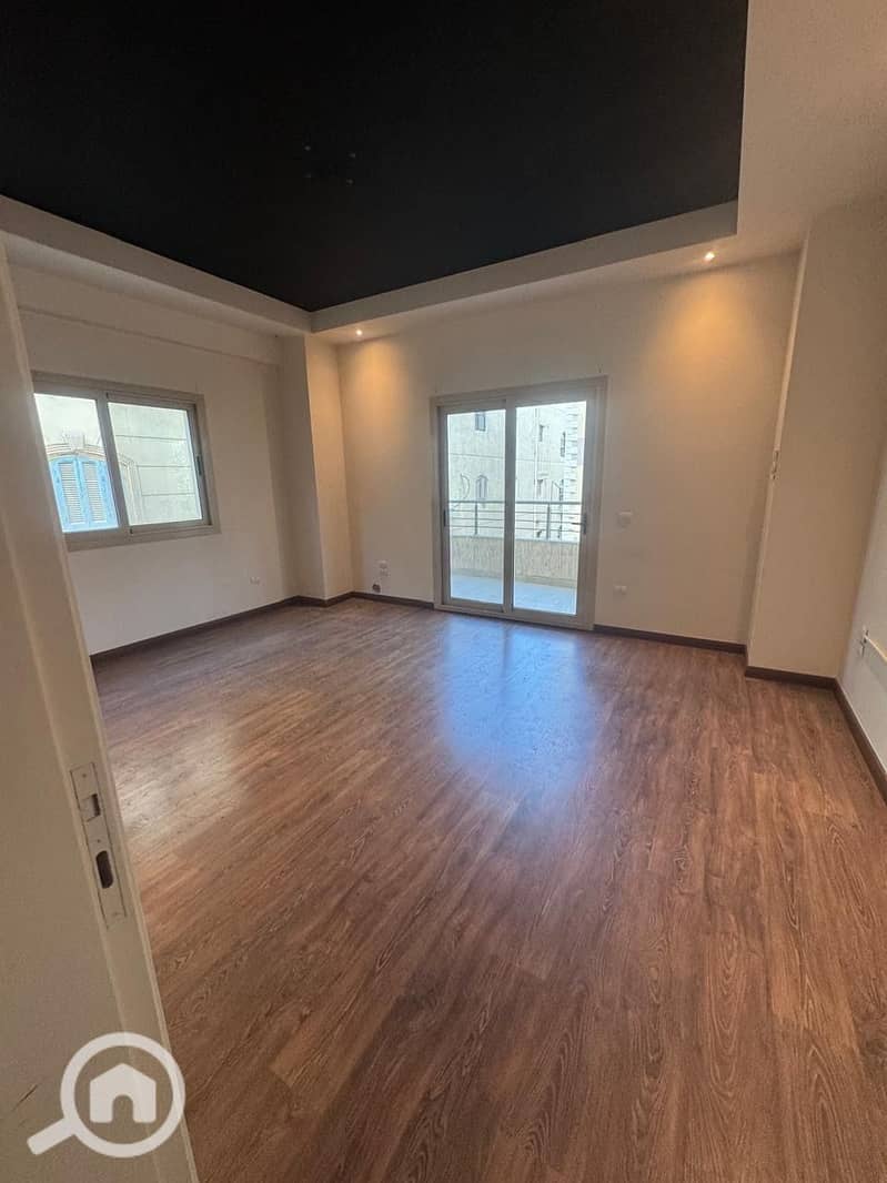 2 c27ea2d4-9419-4817-91a3-c22cbabd9422. jpeg