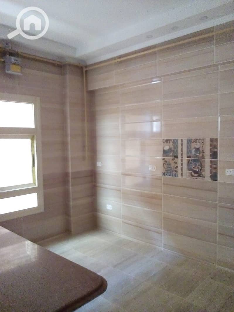 4 15000089-9f39-41c5-8ca1-a65319a4efce. jpeg