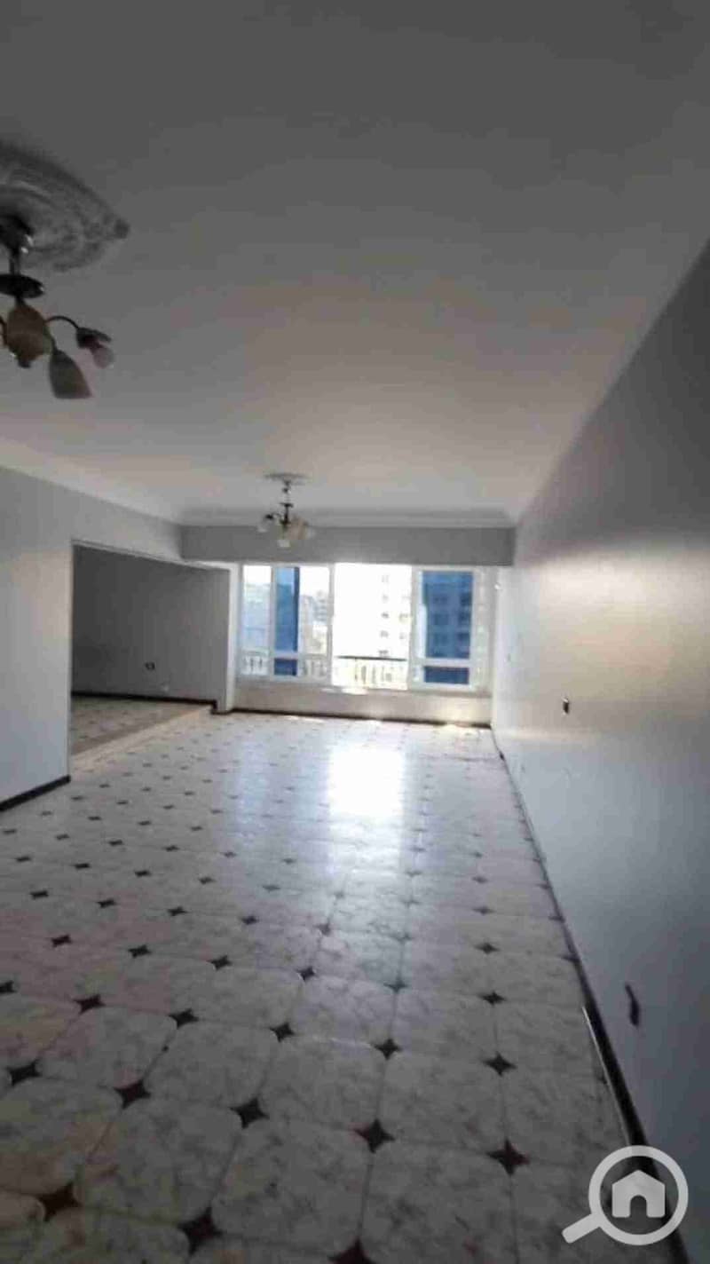 1000319196. jpg 1000319196. jpg