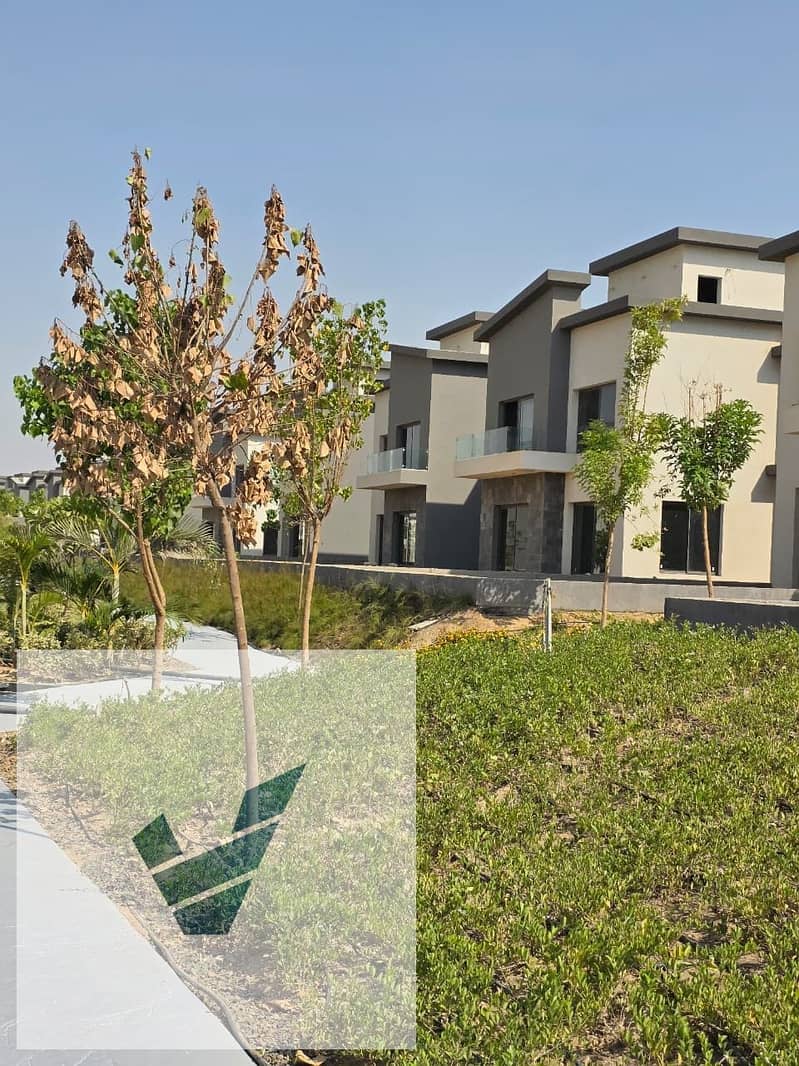 4 WhatsApp Image 2025-10-11 at 16.11. 37. jpeg