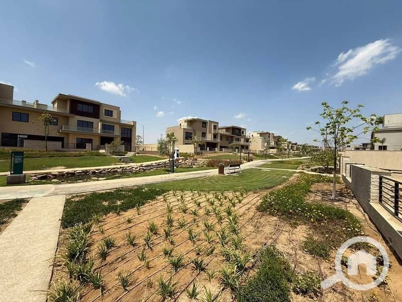 8 562173846_1129390639335913_789571619493452658_n. jpg