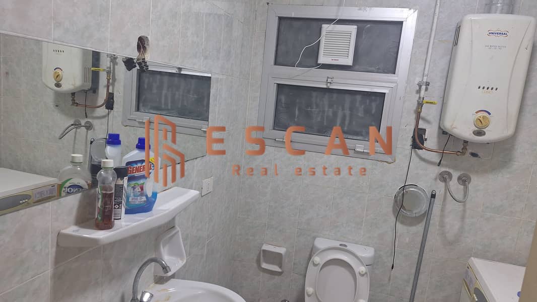 18 U805692 (21). jpeg