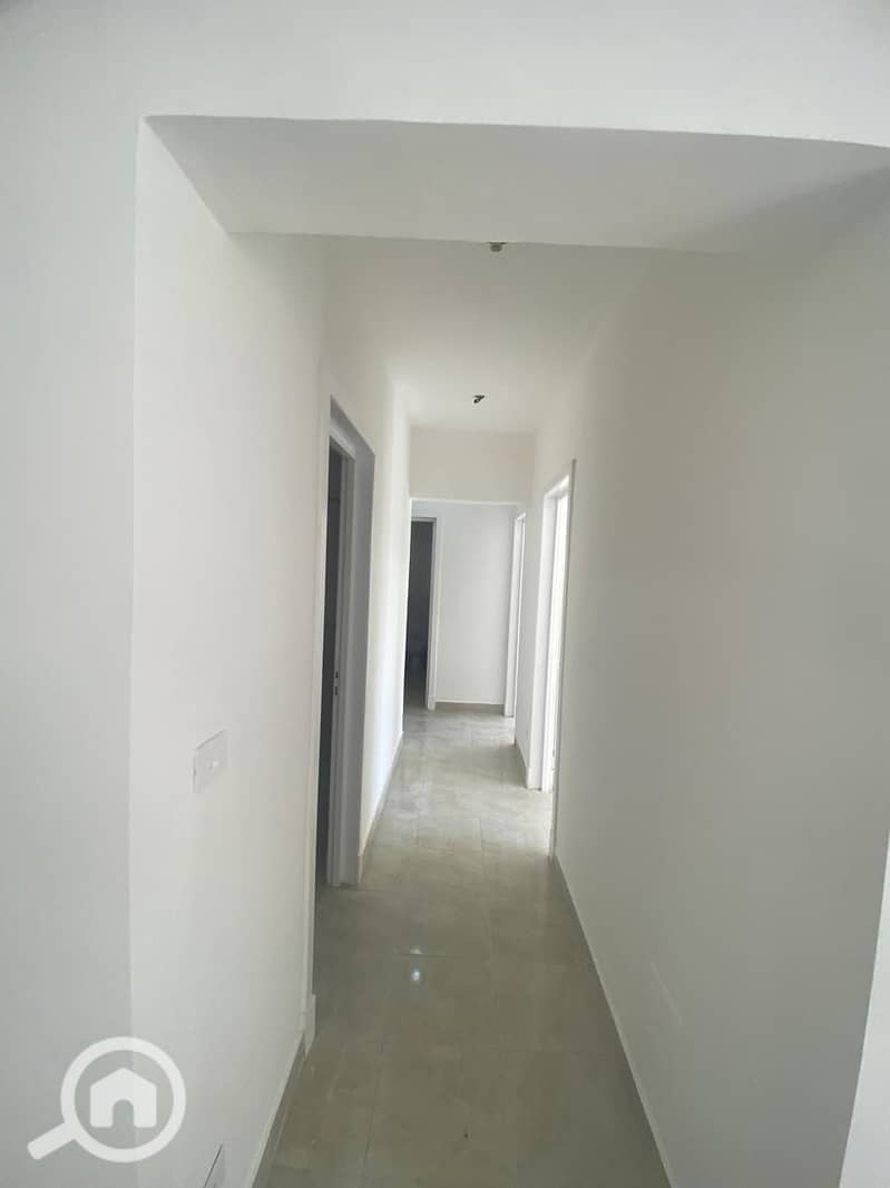 4 fe117fe2-f1c5-471d-91db-bb4bdcd254fd. jpg