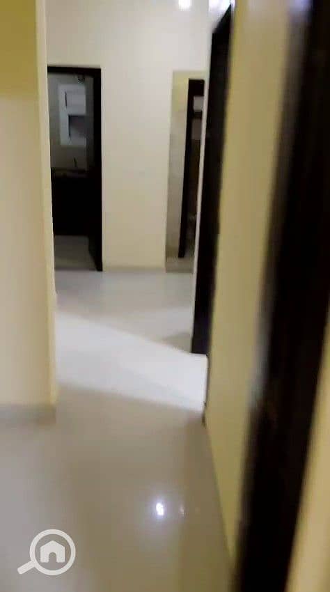 4 WhatsApp Video 2025-10-26 at 17.30. 55_a0815d01 - frame at 1m2s. jpg