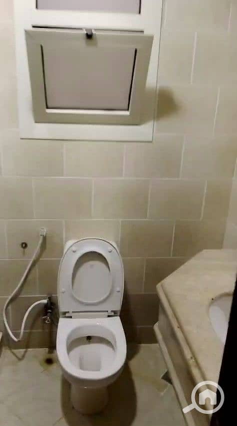 10 WhatsApp Video 2025-10-26 at 17.30. 55_a0815d01 - frame at 0m38s. jpg