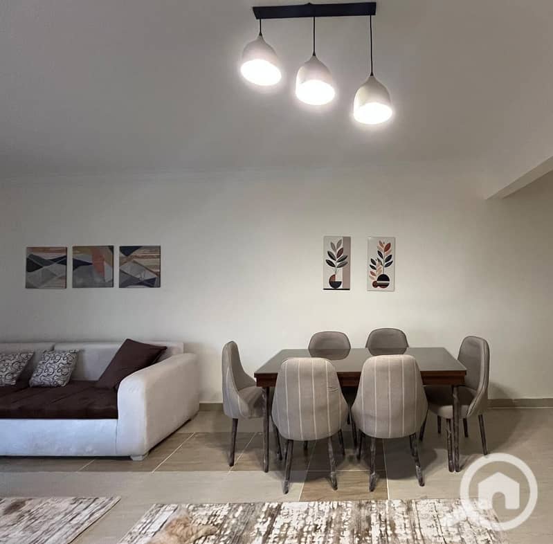 4 e6a97198-c4cc-437a-b322-ceb34f0ecba2. jpeg