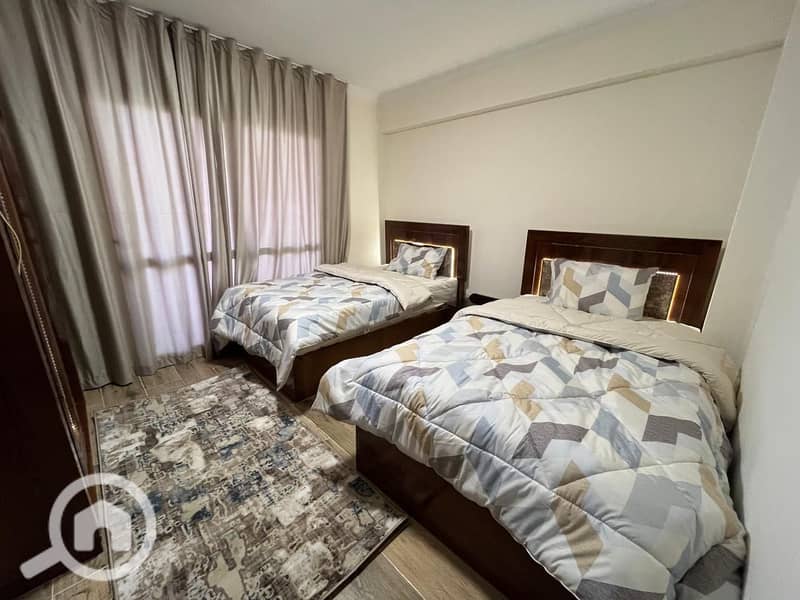 8 70eb1ce5-e781-468a-ad01-e6f272e87815. jpeg