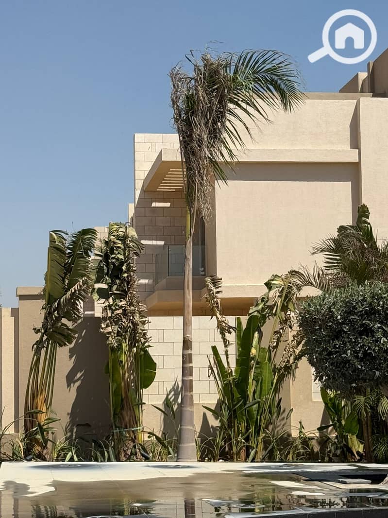 10 73d3f624-4d36-4d4b-939e-824d927be9fb. jpg