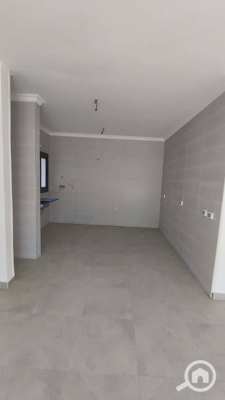 8 611f644f-8a15-4869-99a2-738952ac6882. jpg