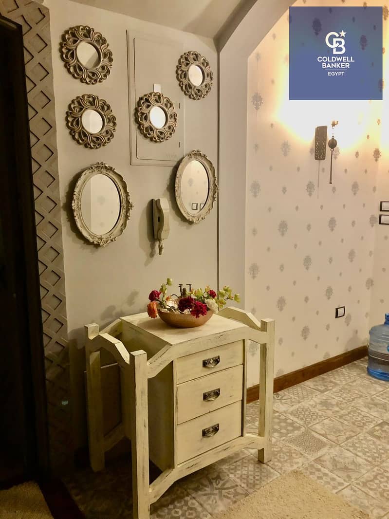 12 e9dbd329-544b-4ff2-a4ab-a2fc5076ad68. jpeg