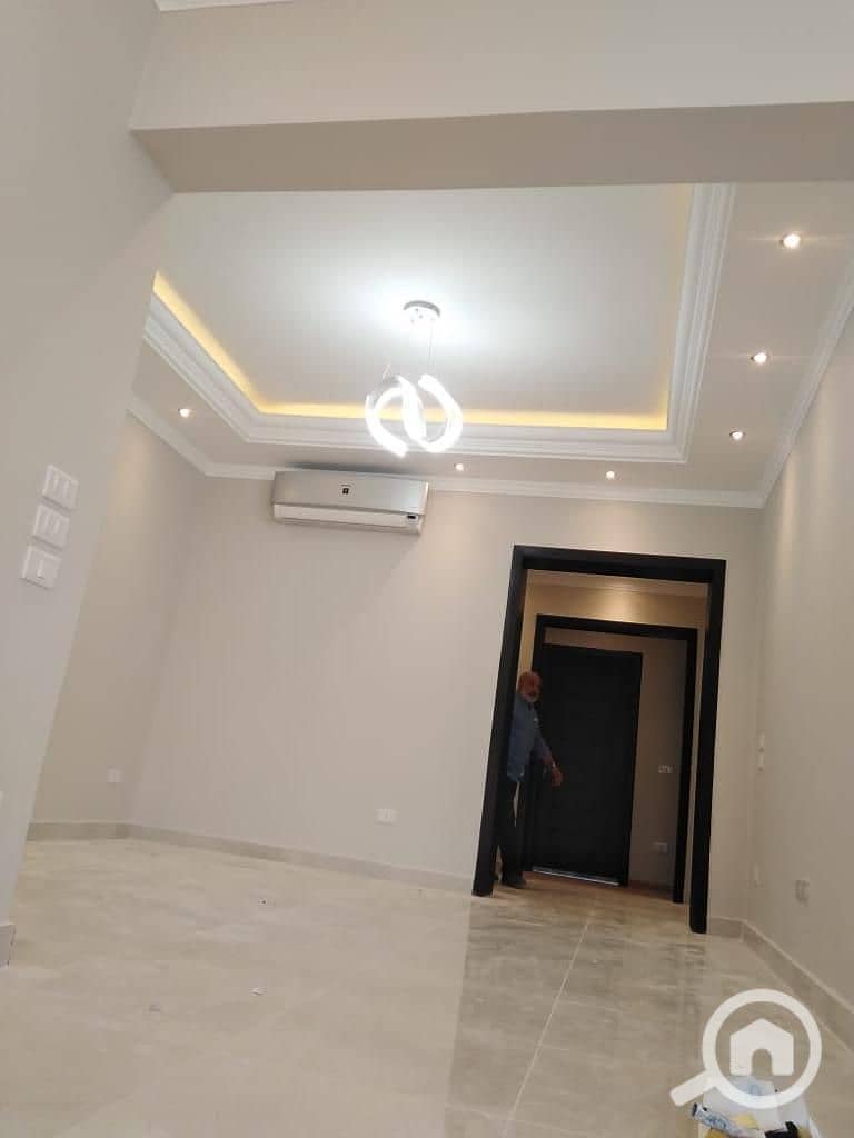 2 WhatsApp Image 2025-10-26 at 15.05. 59_ca8f8d44. jpg