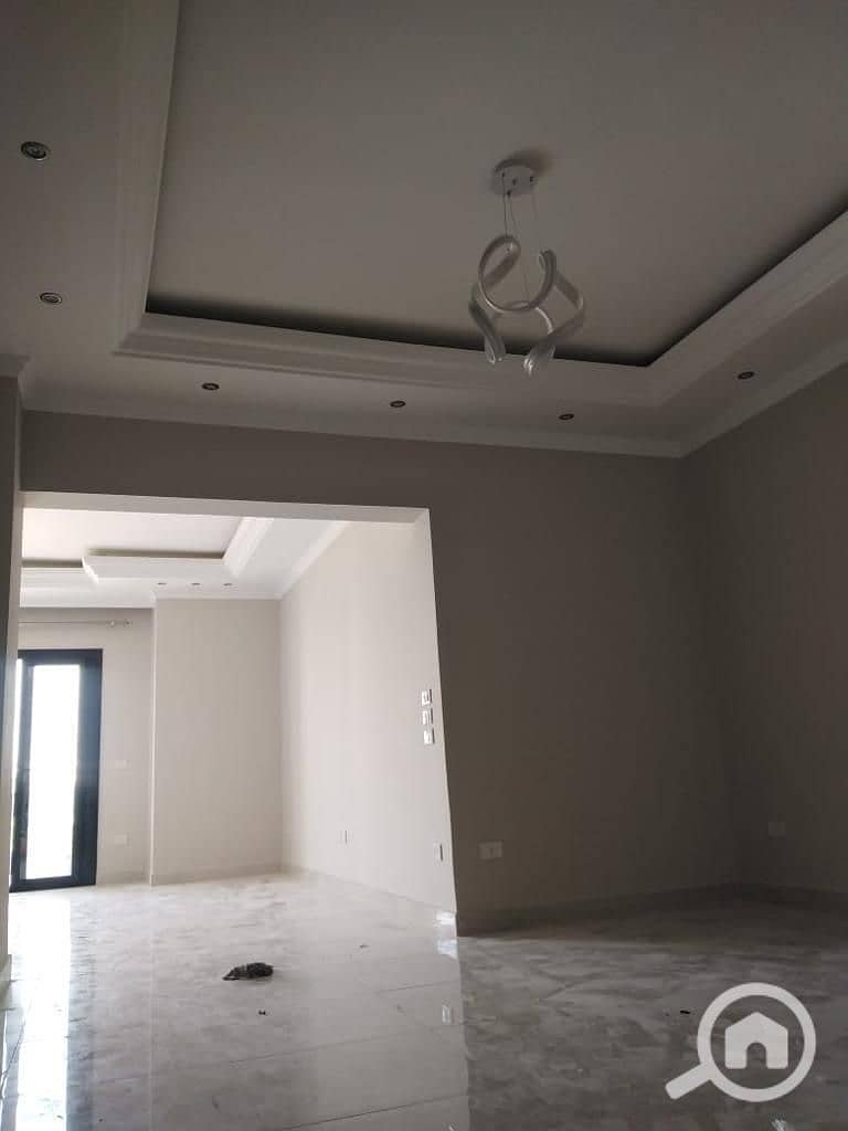 5 WhatsApp Image 2025-10-26 at 15.06. 02_c1d7efdf. jpg