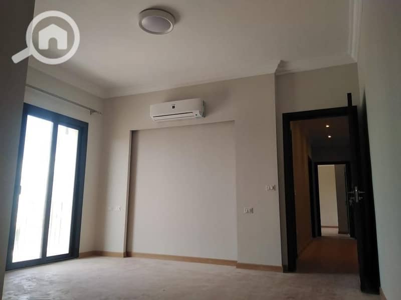 6 WhatsApp Image 2025-10-26 at 15.06. 01_21857554. jpg