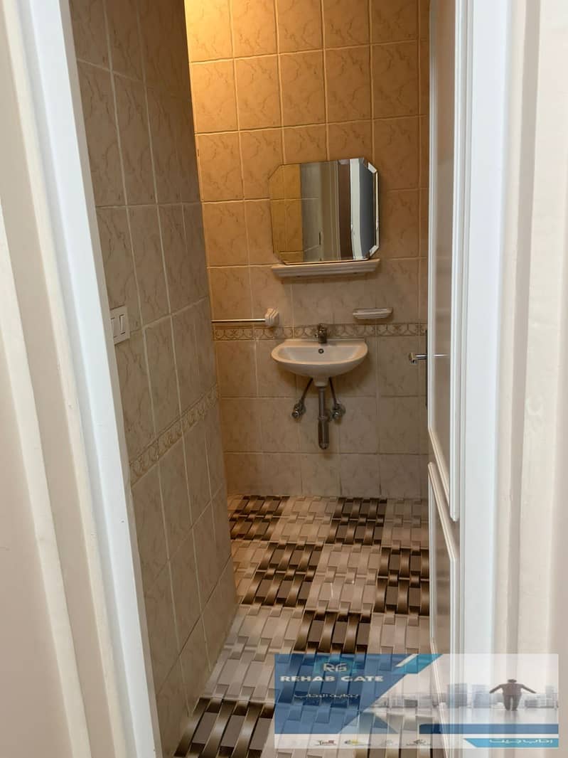 2 4dc5e623-c1fc-4959-81b3-05eda9a1c628. jpg