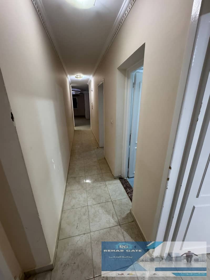 5 c6a8ea18-55ea-4981-bb83-4b63d22e7219. jpg