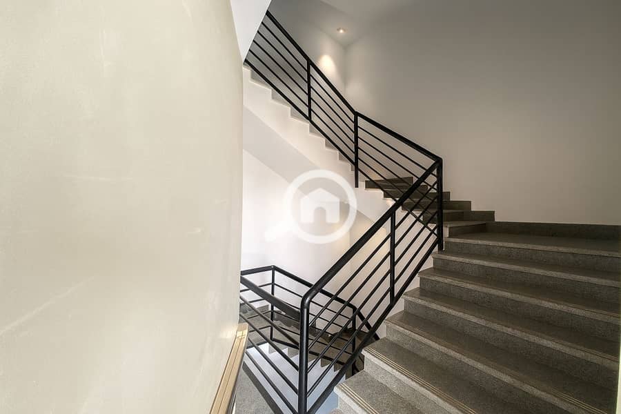 10 773628de-4f64-461e-94e8-ec4445f709e0. png