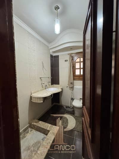 فیلا 6 غرف نوم للبيع في مركز الجيزة، الجيزة - WhatsApp Image 2025-10-25 at 13.16. 36_ae6bbcf8. jpg