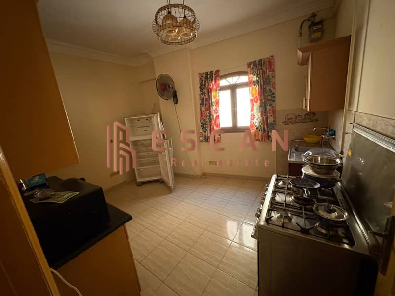 8 U573458 (16). jpeg