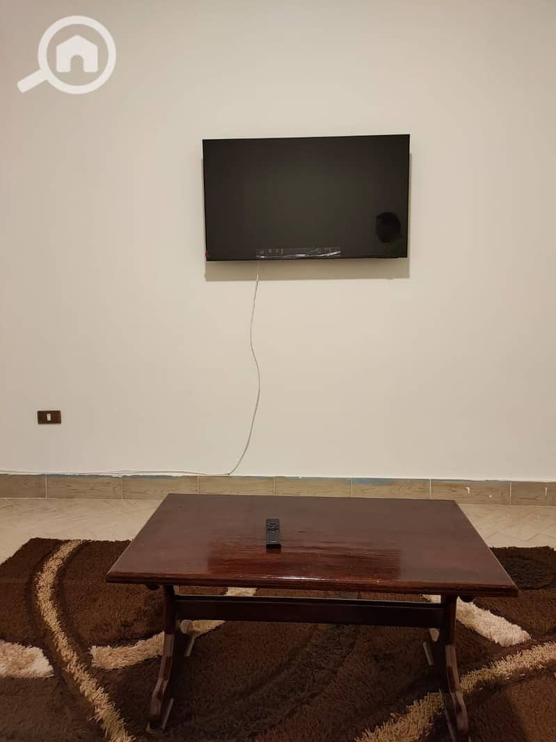 10 c06719e3-fc59-49c8-98d1-ffbd1d0c5d84. jpg