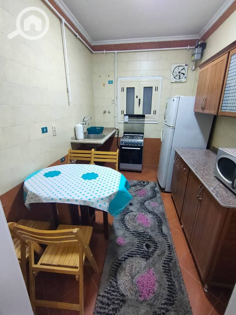 15 213e8111-c4ce-47b8-b588-ea4e1b6b4442. jpg