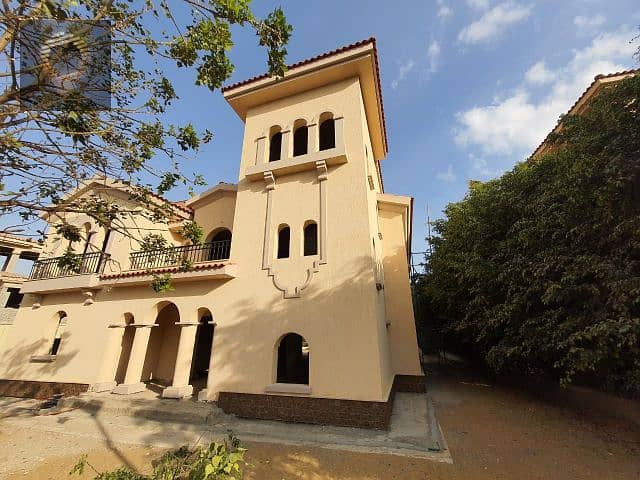 12 f8016bd6-a230-413f-bd96-508827b0f455. jpg