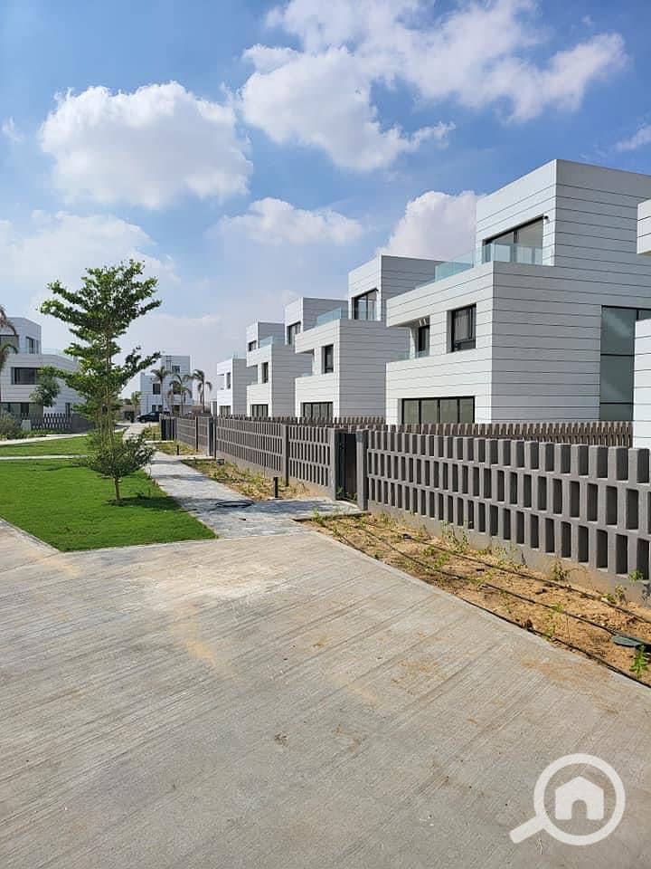 2 WhatsApp Image 2025-10-11 at 4.40. 41 PM. jpeg