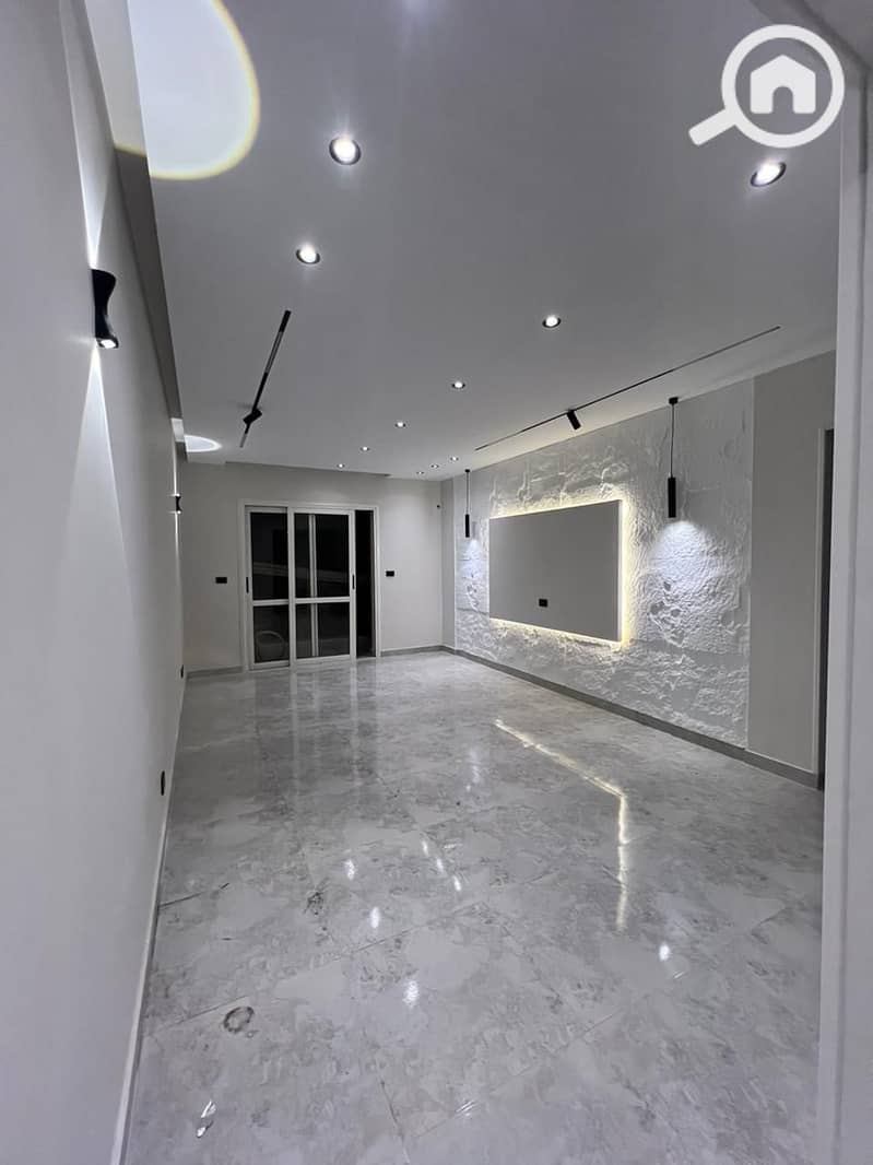 fe7c6b1e-7c96-4e42-b34a-48a615c5c45c. jpg fe7c6b1e-7c96-4e42-b34a-48a615c5c45c. jpg