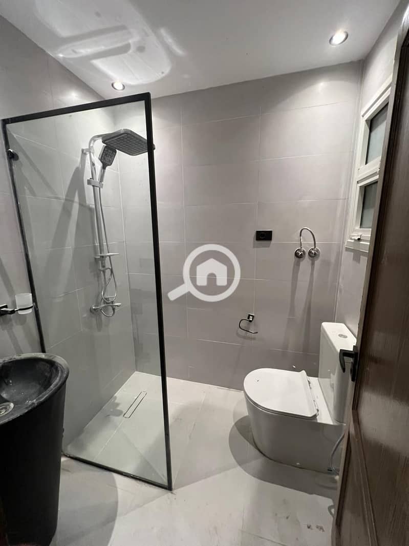 5 c63beec2-b8a2-44d7-baeb-9d559e699dab. jpg