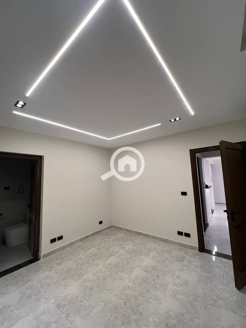 10 41327992-ef86-42af-93d3-1f2792ea768a. jpg