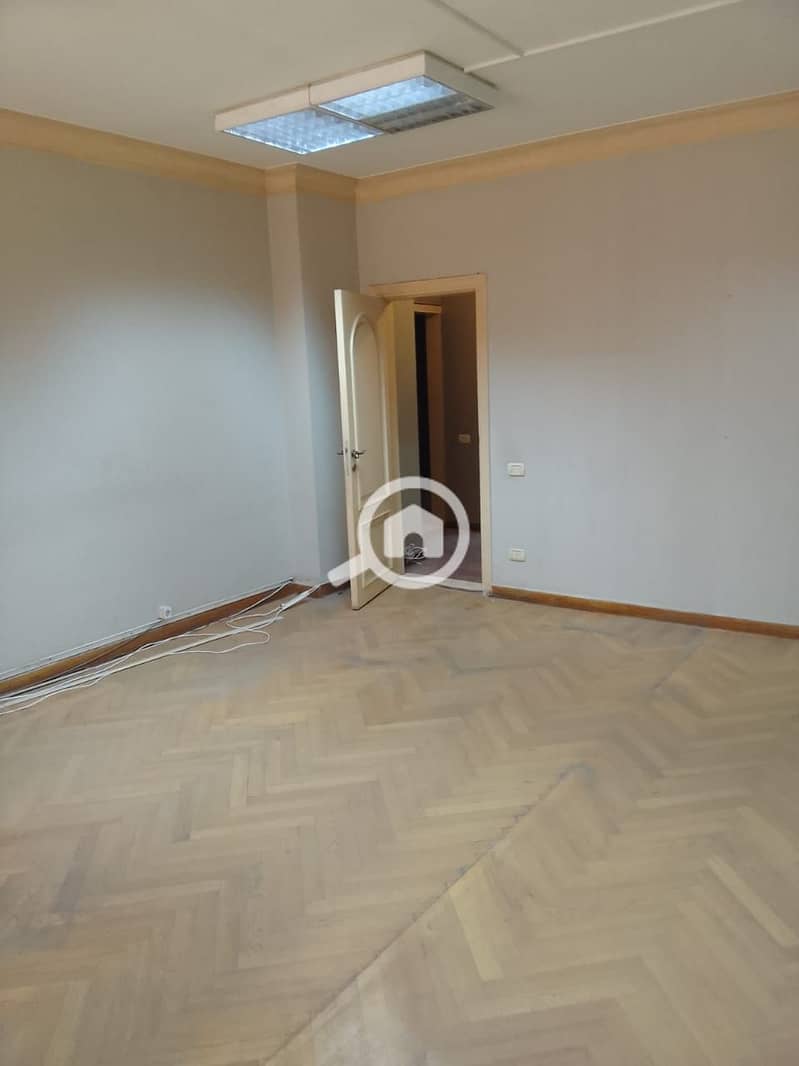 5 WhatsApp Image 2025-10-20 at 4.35. 45 PM. jpeg