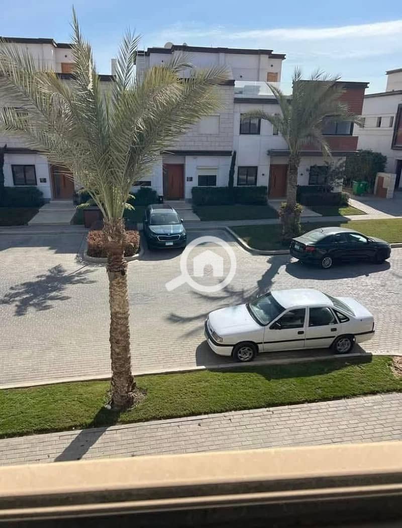 8 7f24736a-8d2e-4939-bd1a-242c6b522740. jpg