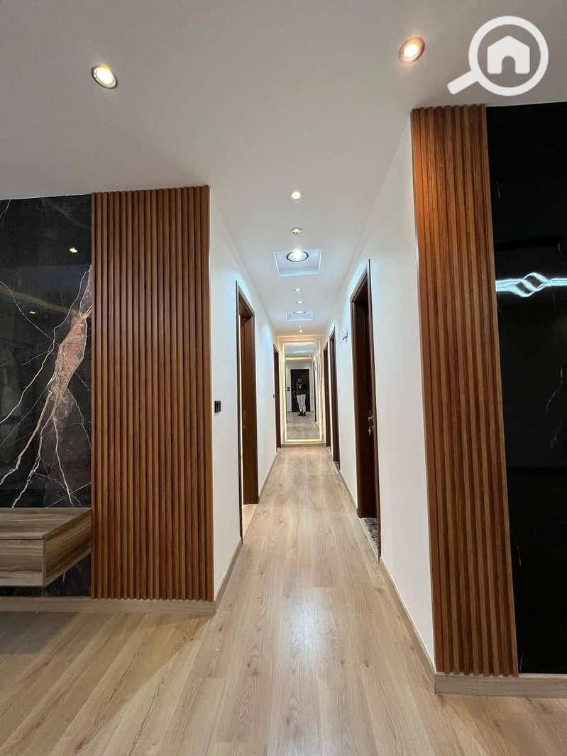 8 fd19d5ff-d1ab-4c94-a20f-7ddbf6eea83c. jpg