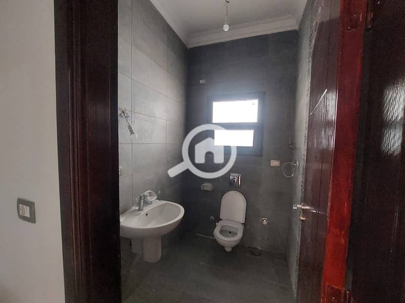 12 WhatsApp Image 2025-10-07 at 3.29. 14 PM (1). jpeg